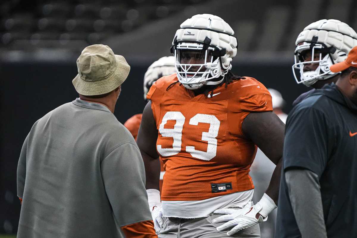 Bo Davis and T'Vondre Sweat